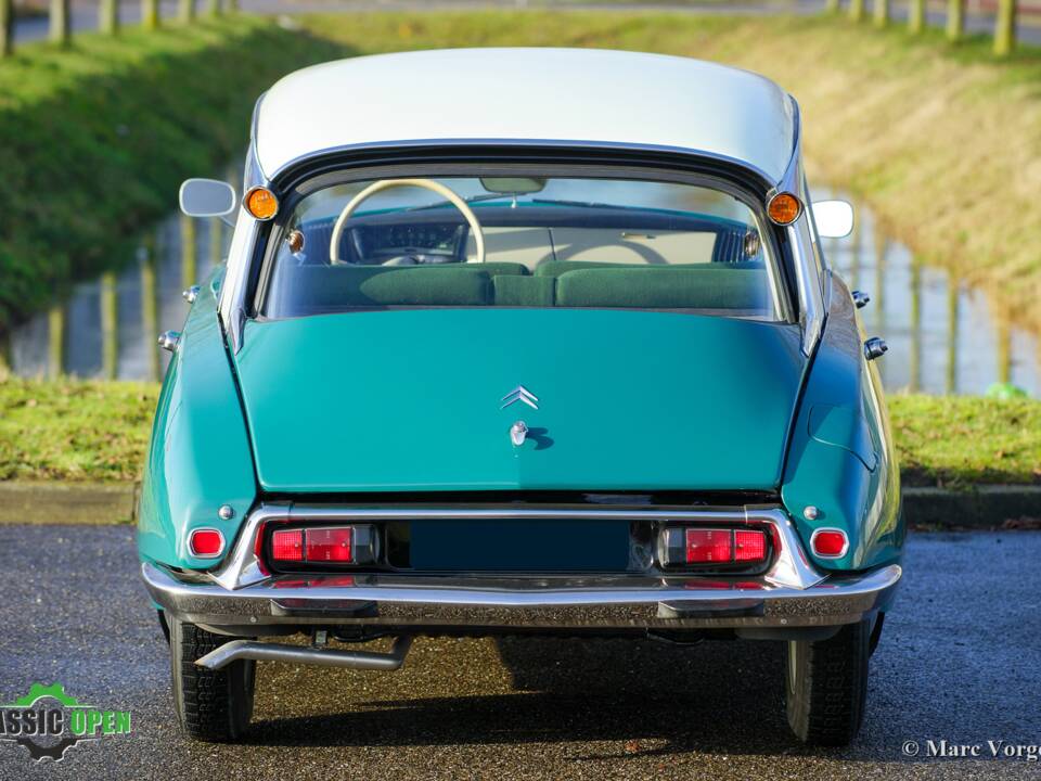 Image 38/41 of Citroën ID 19 (1964)