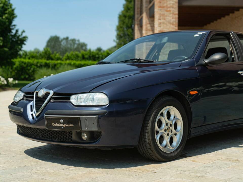 Imagen 12/50 de Alfa Romeo 156 2.5 V6 (2000)