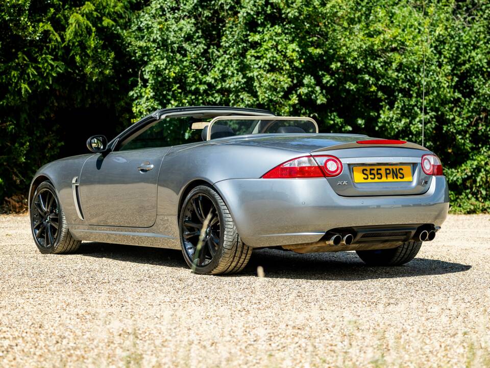 Image 4/50 de Jaguar XKR (2007)