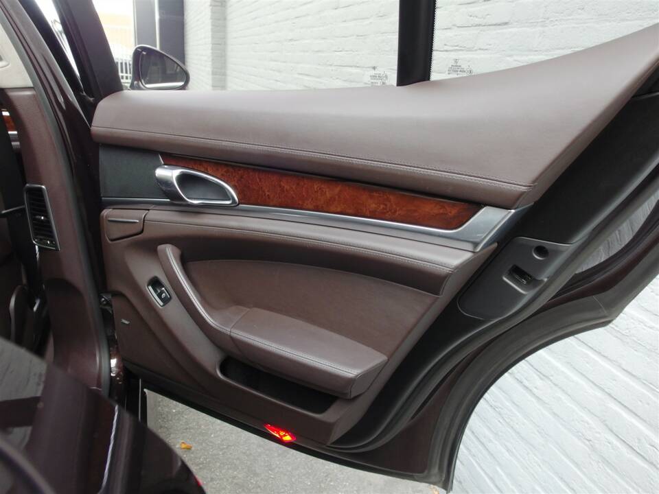 Bild 53/98 von Porsche Panamera Turbo (2009)
