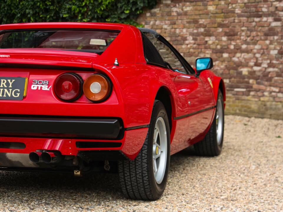 Image 47/50 de Ferrari 308 GTSi (1981)