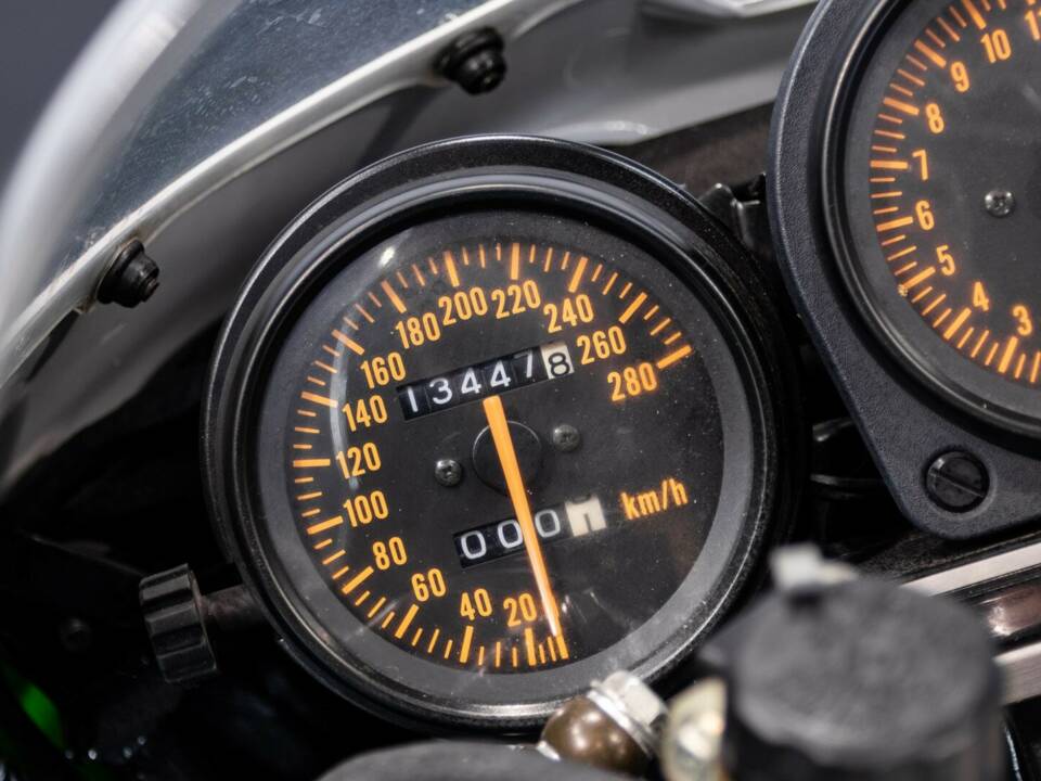 Afbeelding 24/35 van Kawasaki ZX-R 750 J/R (1993)