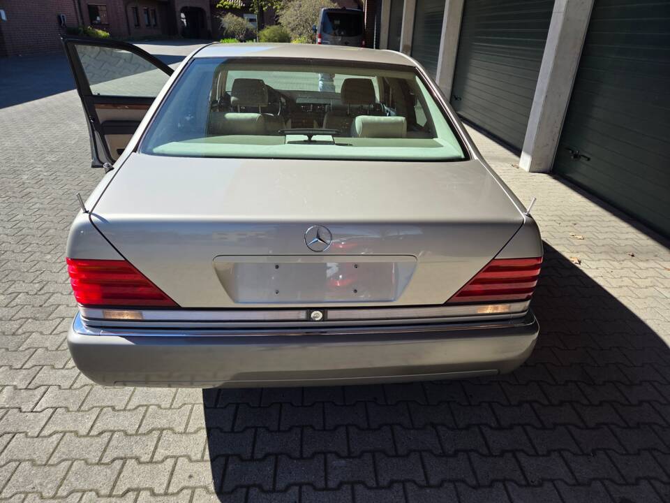 Bild 4/12 von Mercedes-Benz 300 SE (1991)