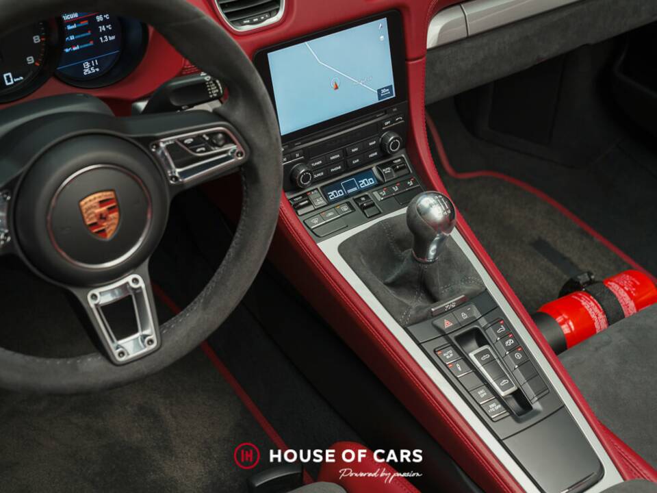 Image 21/25 of Porsche 718 Boxster Spyder (2020)