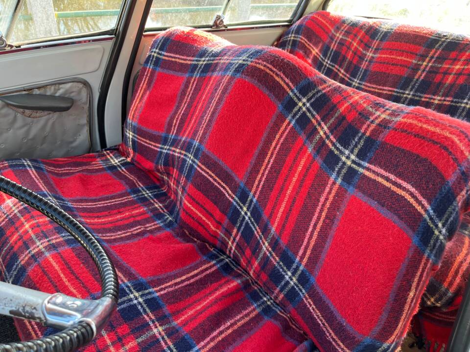 Bild 51/70 von Citroën Ami 6 Berline (1964)