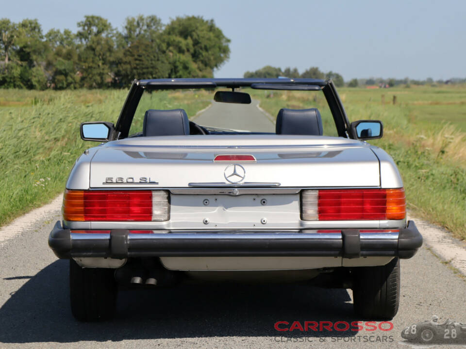 Imagen 26/50 de Mercedes-Benz 560 SL (1988)