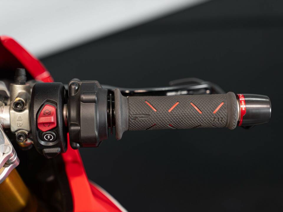 Bild 24/44 von Ducati DUMMY (2019)