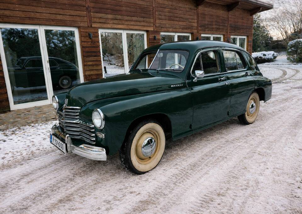 Image 4/8 of GAZ M 20 Pobeda (1949)