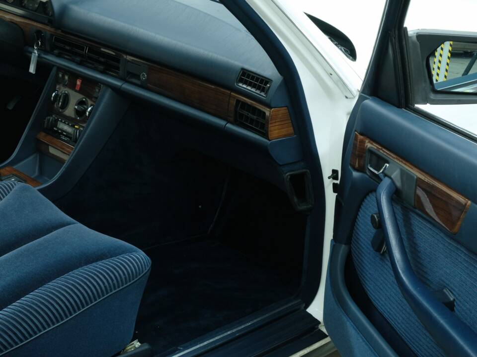 Bild 29/50 von Mercedes-Benz 280 S (1981)