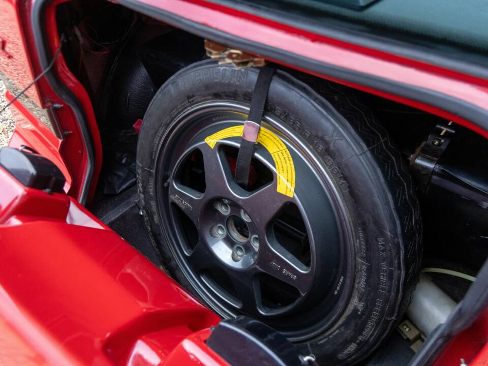 Image 36/50 de Alfa Romeo SZ (1991)