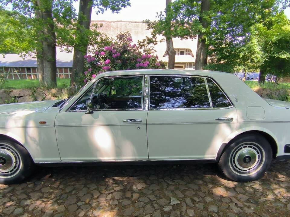 Afbeelding 8/33 van Rolls-Royce Silver Spur II (1991)