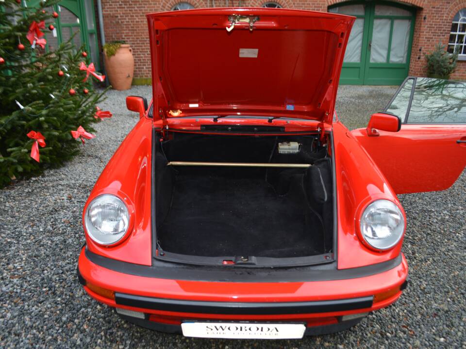 Bild 13/15 von Porsche 911 Carrera 3.2 (1987)