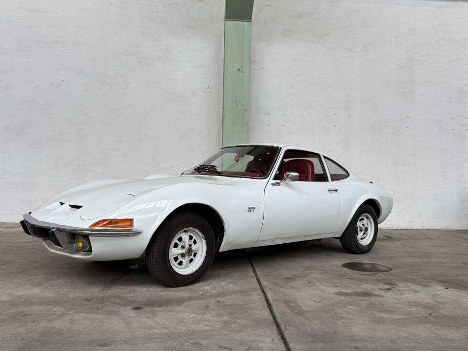 Image 31/159 of Opel GT 1900 (1970)