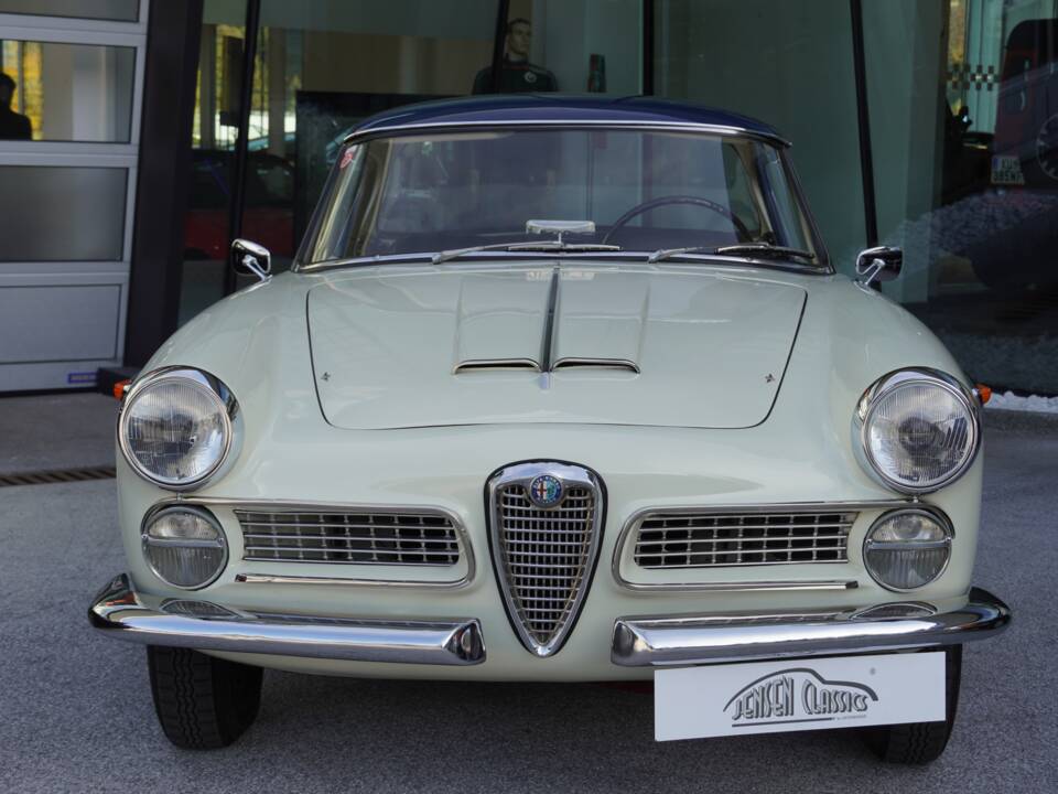 Immagine 2/41 di Alfa Romeo 2000 Spider (1959)