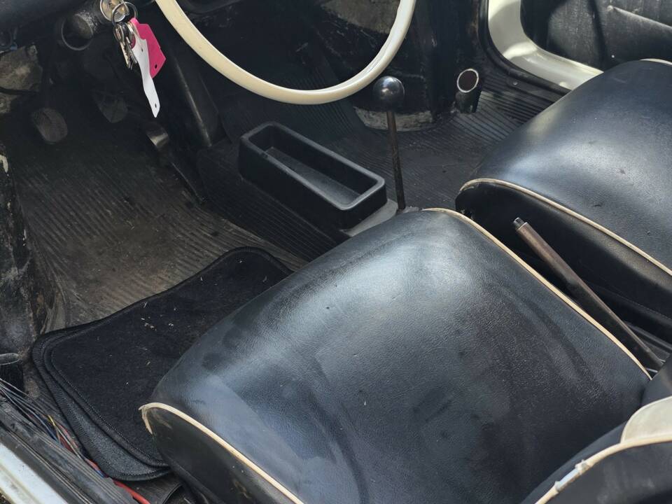 Image 6/8 of FIAT 500 L (1972)