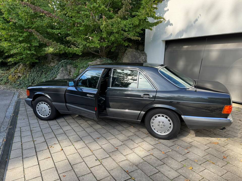 Bild 1/4 von Mercedes-Benz 560 SE (1985)