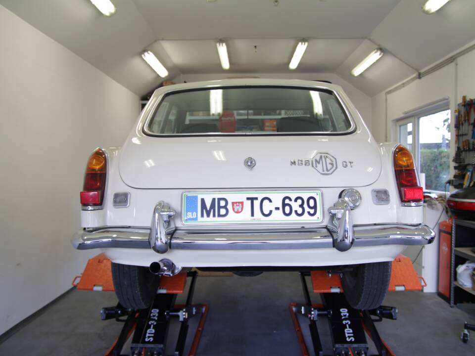Bild 3/28 von MG MGB GT (1968)