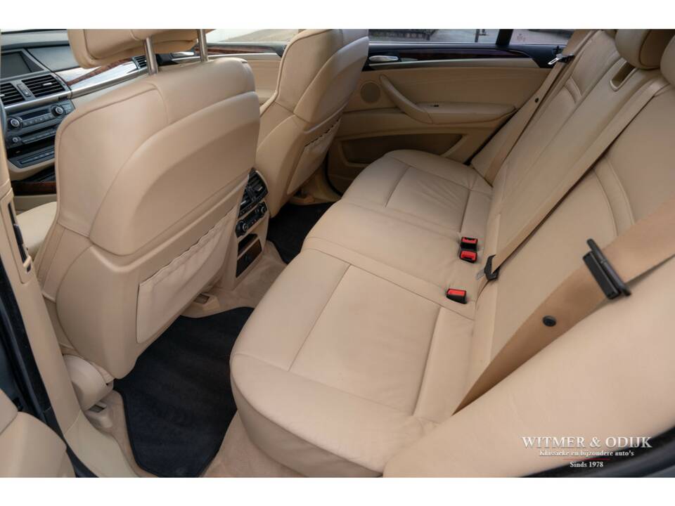 Bild 14/26 von BMW X5 xDrive48i (2007)
