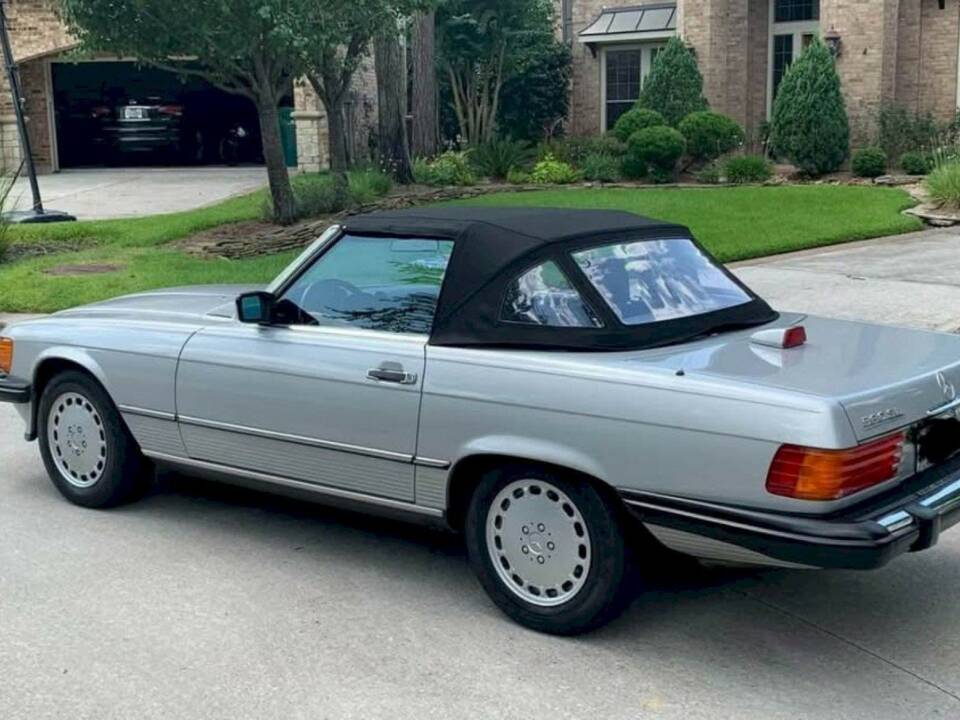 Image 35/36 de Mercedes-Benz 560 SL (1987)