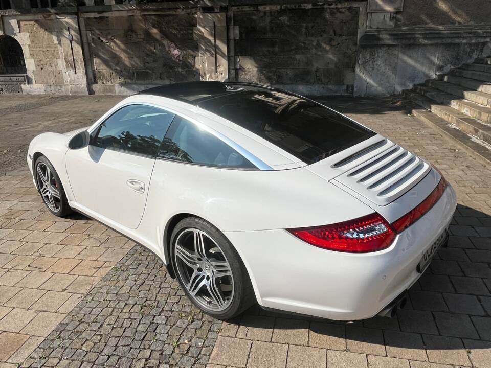Afbeelding 7/57 van Porsche 911 Targa 4S (2010)