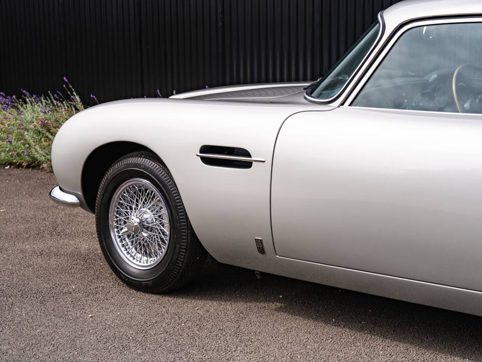 Image 38/42 de Aston Martin DB 5 (1964)