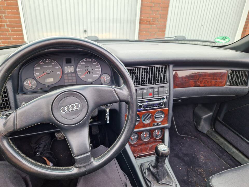 Image 7/7 of Audi Cabriolet 2.8 (1993)
