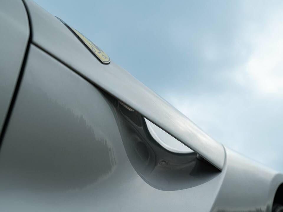 Image 23/50 of Ferrari F12berlinetta (2013)