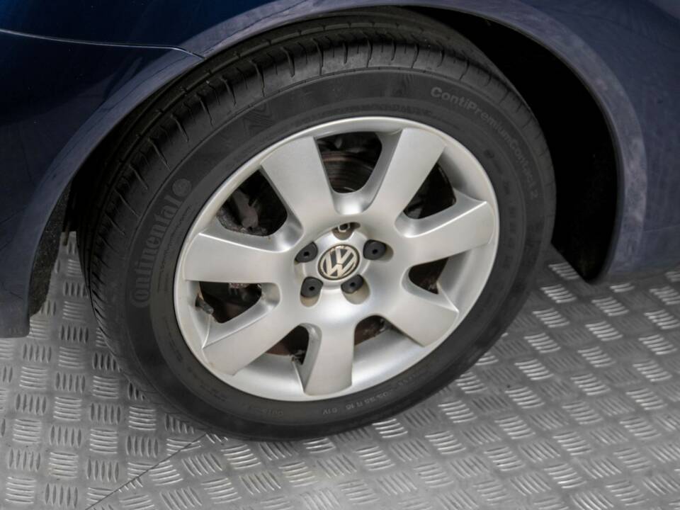 Immagine 31/50 di Volkswagen New Beetle 1.6 (2004)