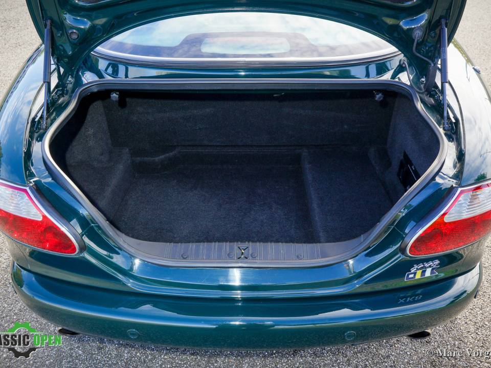 Imagen 41/44 de Jaguar XK8 4.0 (2001)