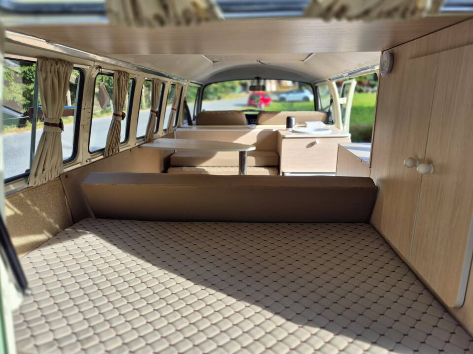 Image 25/30 de Volkswagen T2 Brasil Camper (1982)