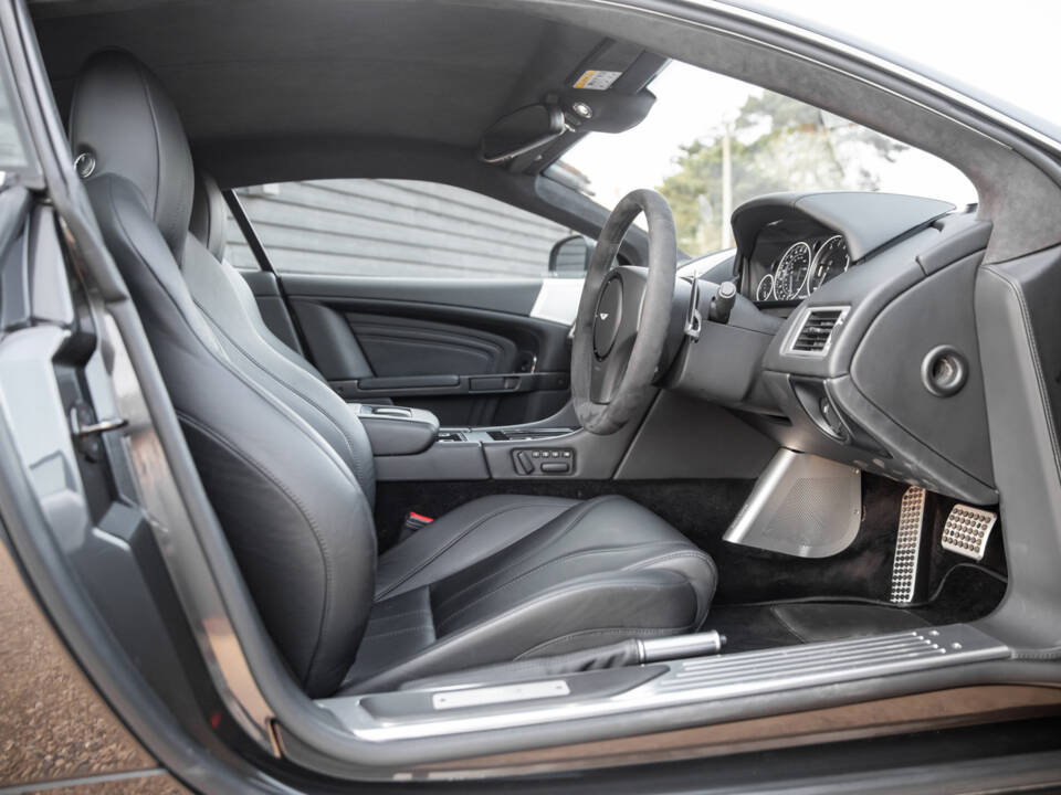 Bild 36/71 von Aston Martin DBS (2011)
