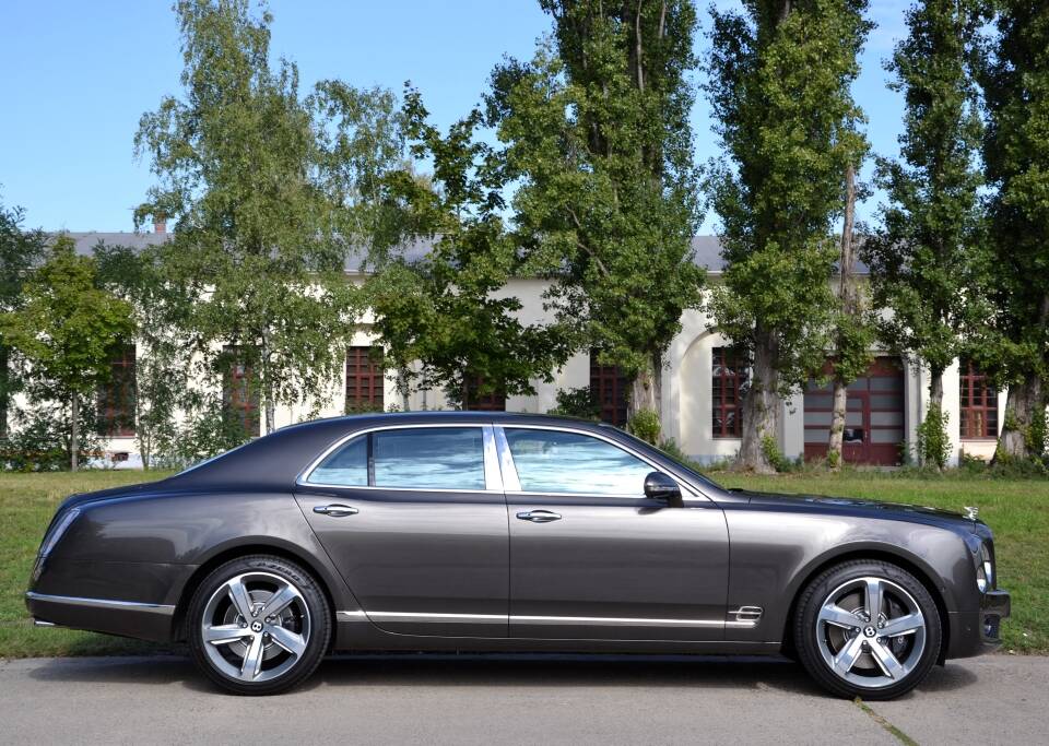 Bild 11/36 von Bentley Mulsanne Speed (2015)