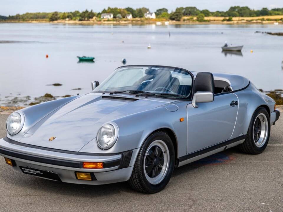 Image 23/132 of Porsche 911 Speedster 3.2 (1989)