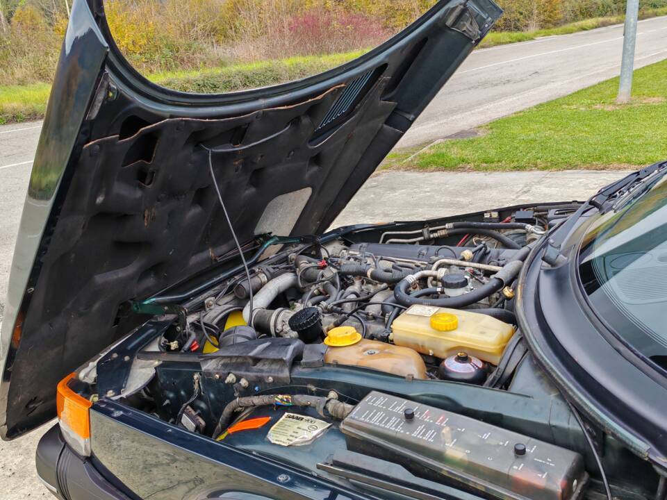 Image 41/44 of Saab 900 S (1992)