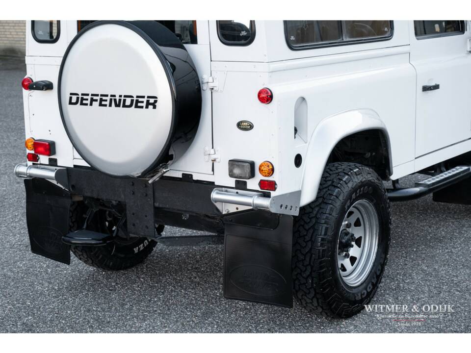 Image 16/22 of Land Rover Defender 90 (1996)