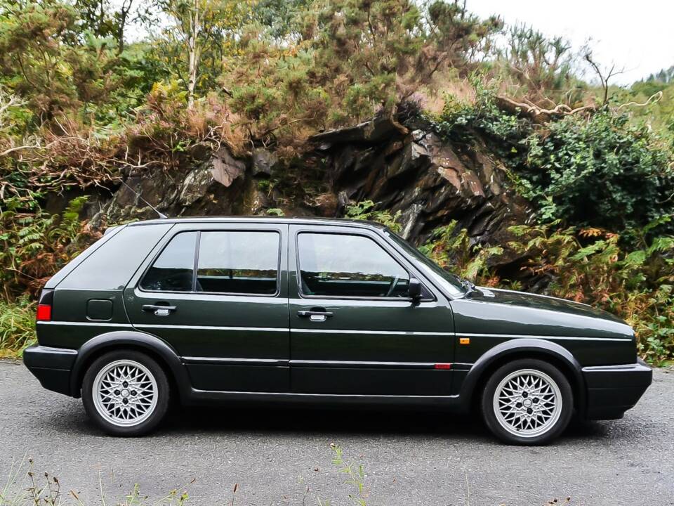 Image 6/37 de Volkswagen Golf III 2.0 16V GTI (1992)