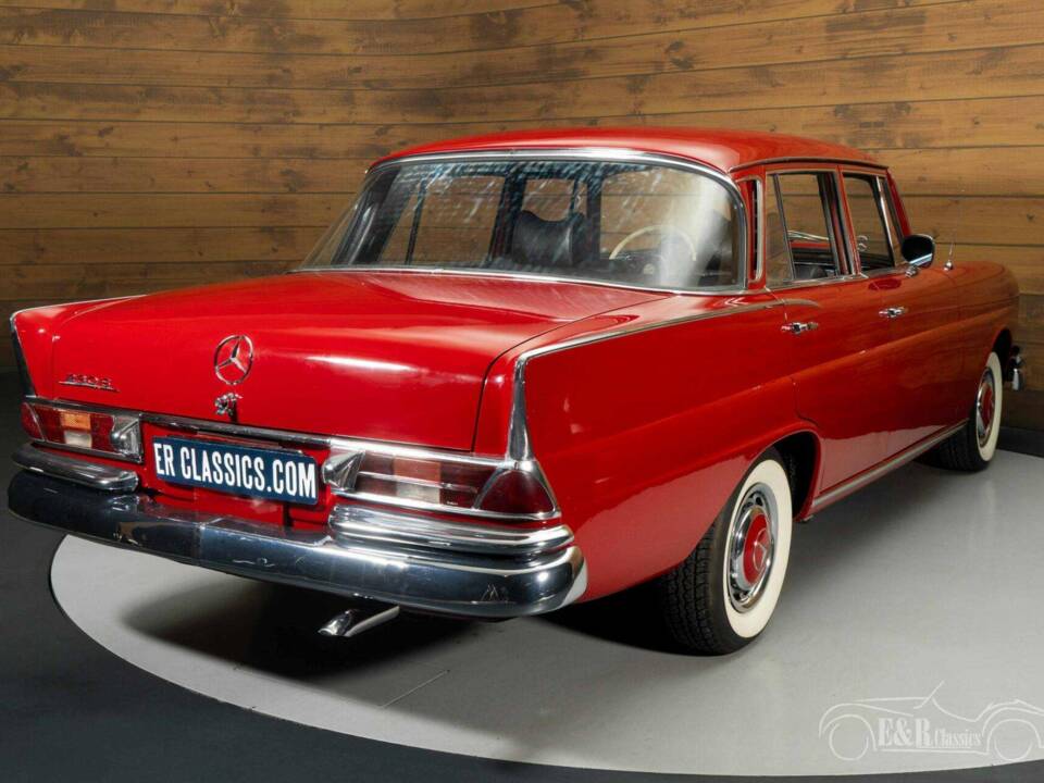 Bild 13/19 von Mercedes-Benz 230 S (1965)