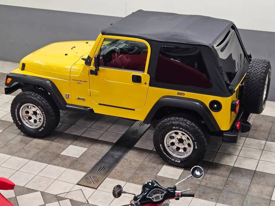 Bild 8/17 von Jeep Wrangler Sport 4.0 (2002)