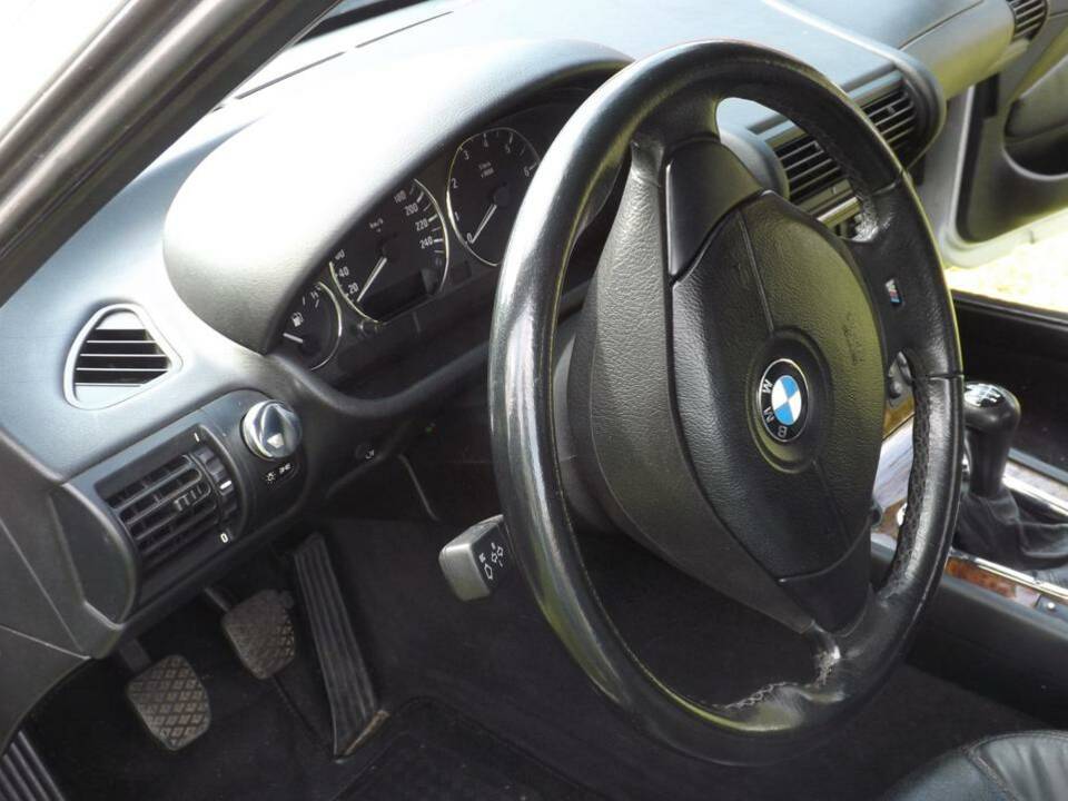 Immagine 16/50 di BMW Z3 Coupé 2.8 (2000)