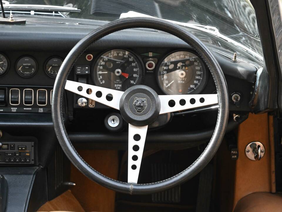 Bild 9/50 von Jaguar E-Type V12 (1974)
