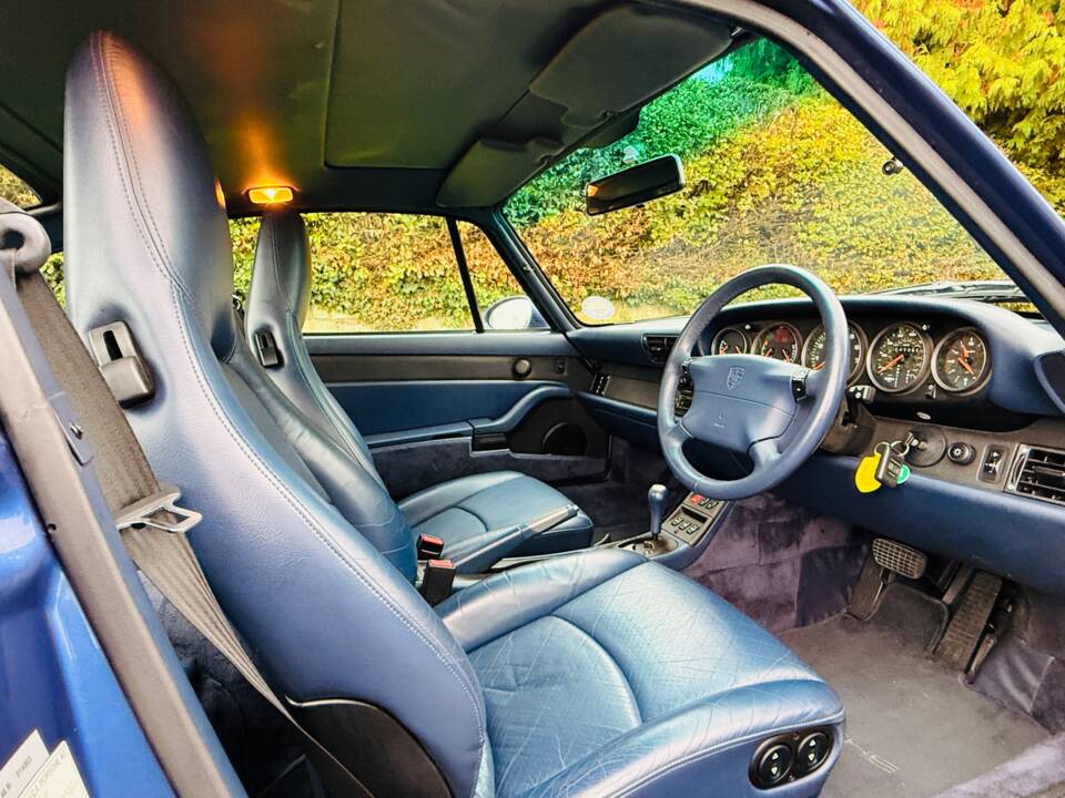 Image 15/27 of Porsche 911 Carrera S (1997)