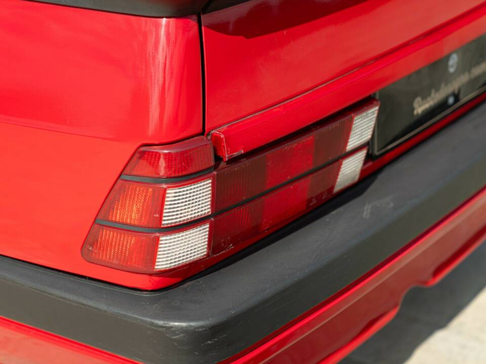 Image 18/47 of Alfa Romeo 75 1.6 (1991)