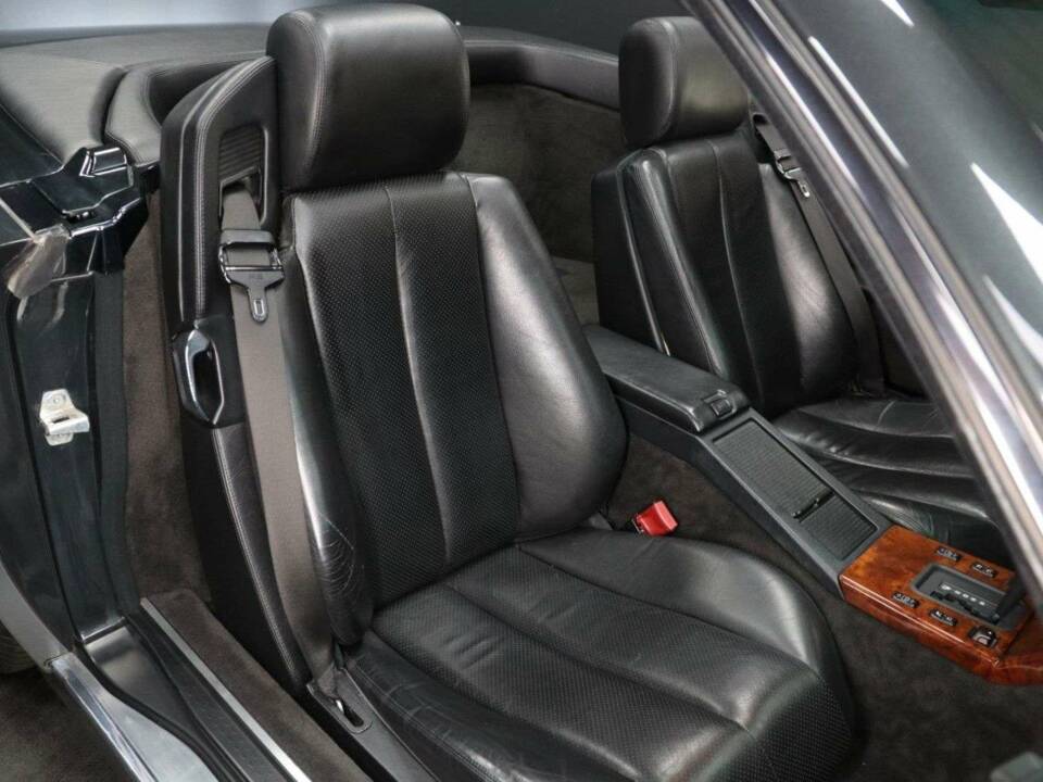 Bild 25/50 von Mercedes-Benz 500 SL (1991)