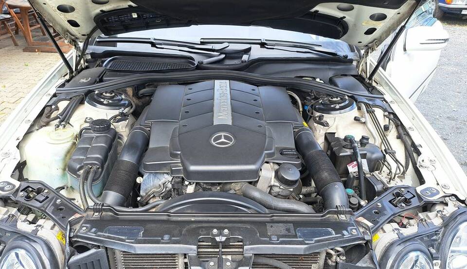 Bild 20/22 von Mercedes-Benz CL 500 (2001)