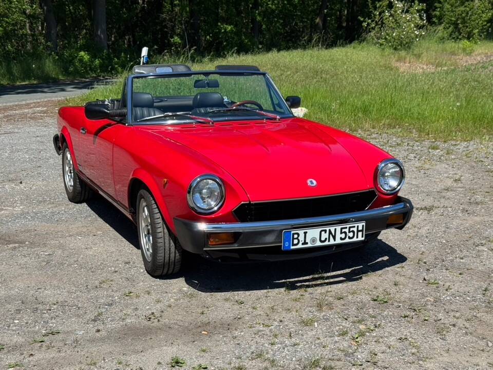 Afbeelding 31/100 van FIAT 124 Pininfarina Spidereuropa (1982)
