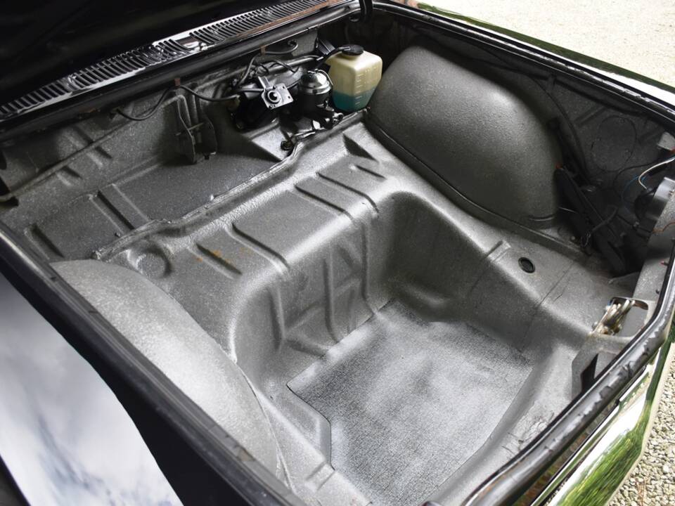 Bild 34/38 von Chevrolet Corvair Monza Coupe (1963)
