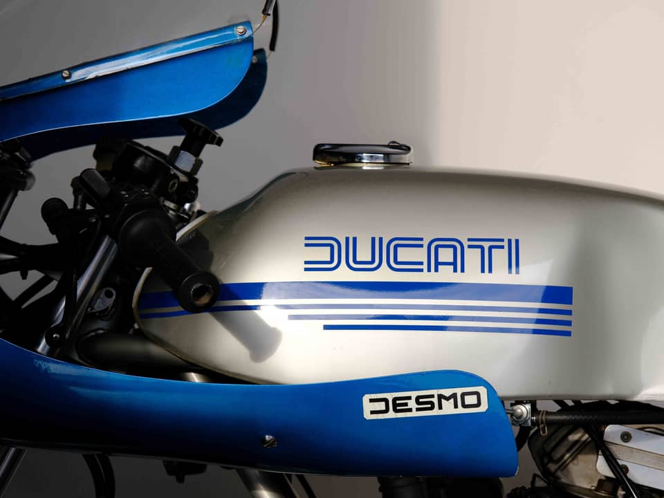 Image 40/54 de Ducati 900 SS (1977)