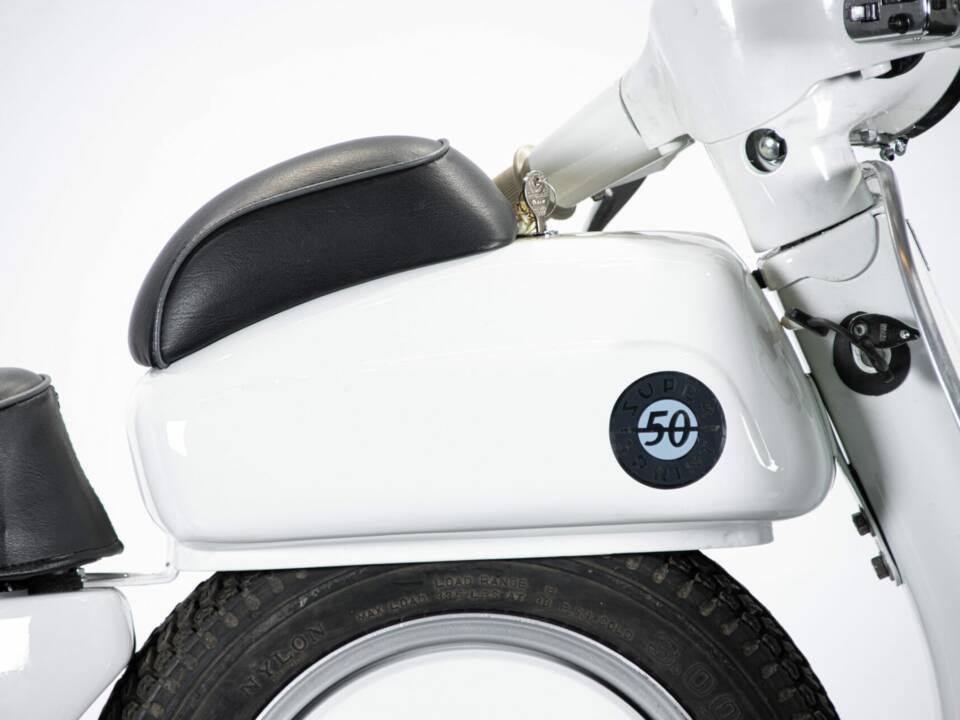 Image 30/49 de Piaggio Vespa 50 SS (1966)