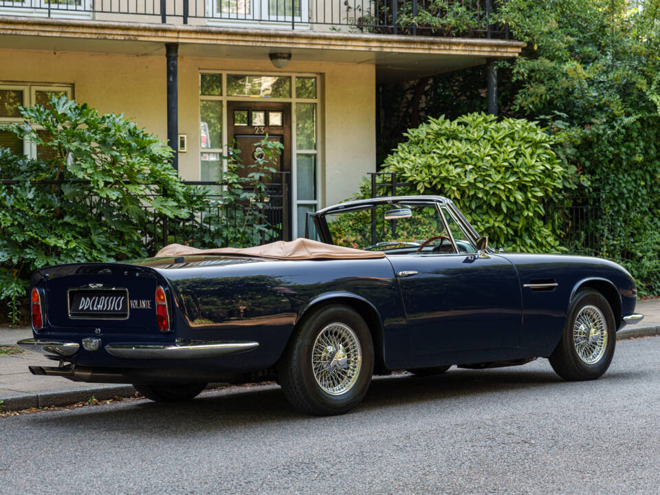 Bild 3/28 von Aston Martin DB 6 Mk II Volante (1970)