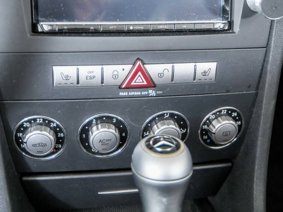 Immagine 30/50 di Mercedes-Benz SLK 200 Kompressor (2004)